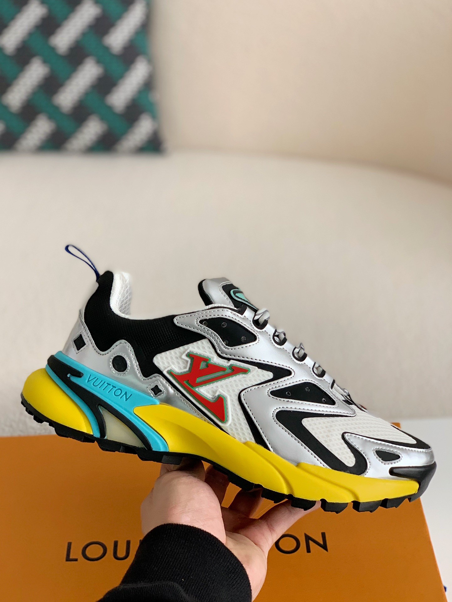 L X V Runner Tatic Sneakers detail 3