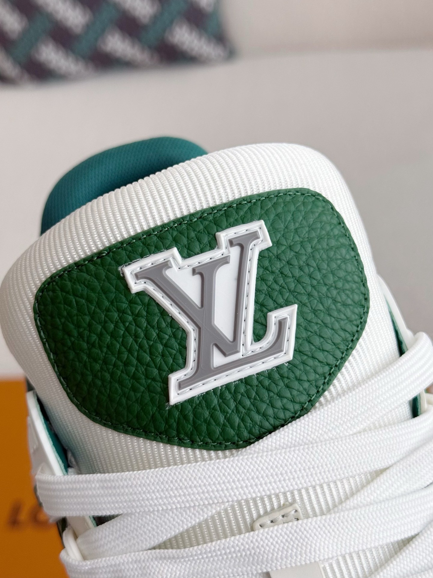 L X V TRAINER SNEAKERS detail 10