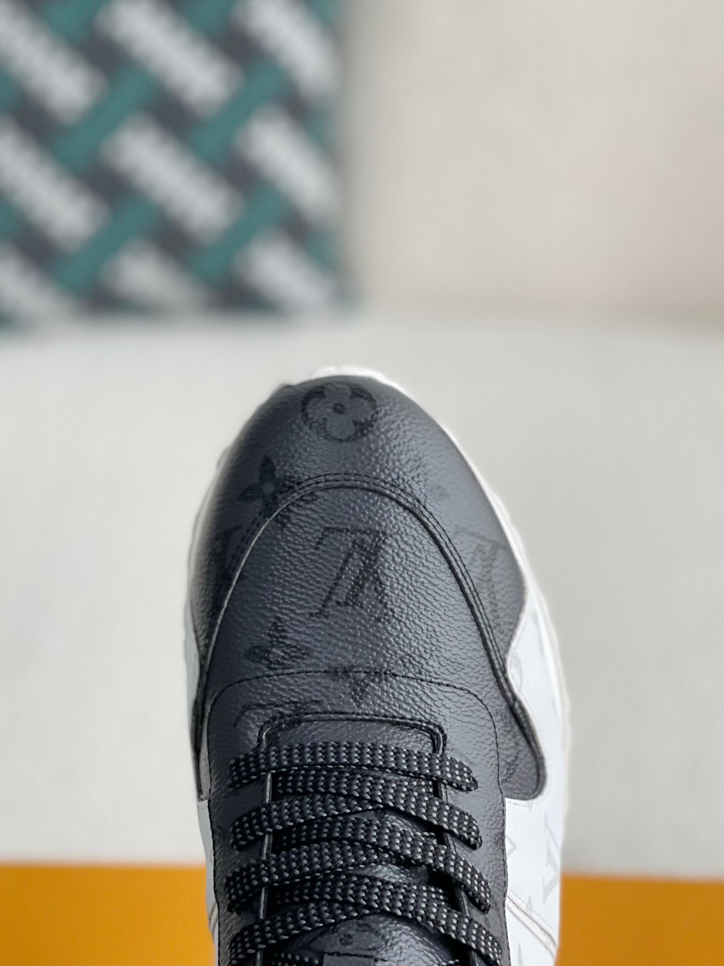 L X V SNEAKERS detail 8