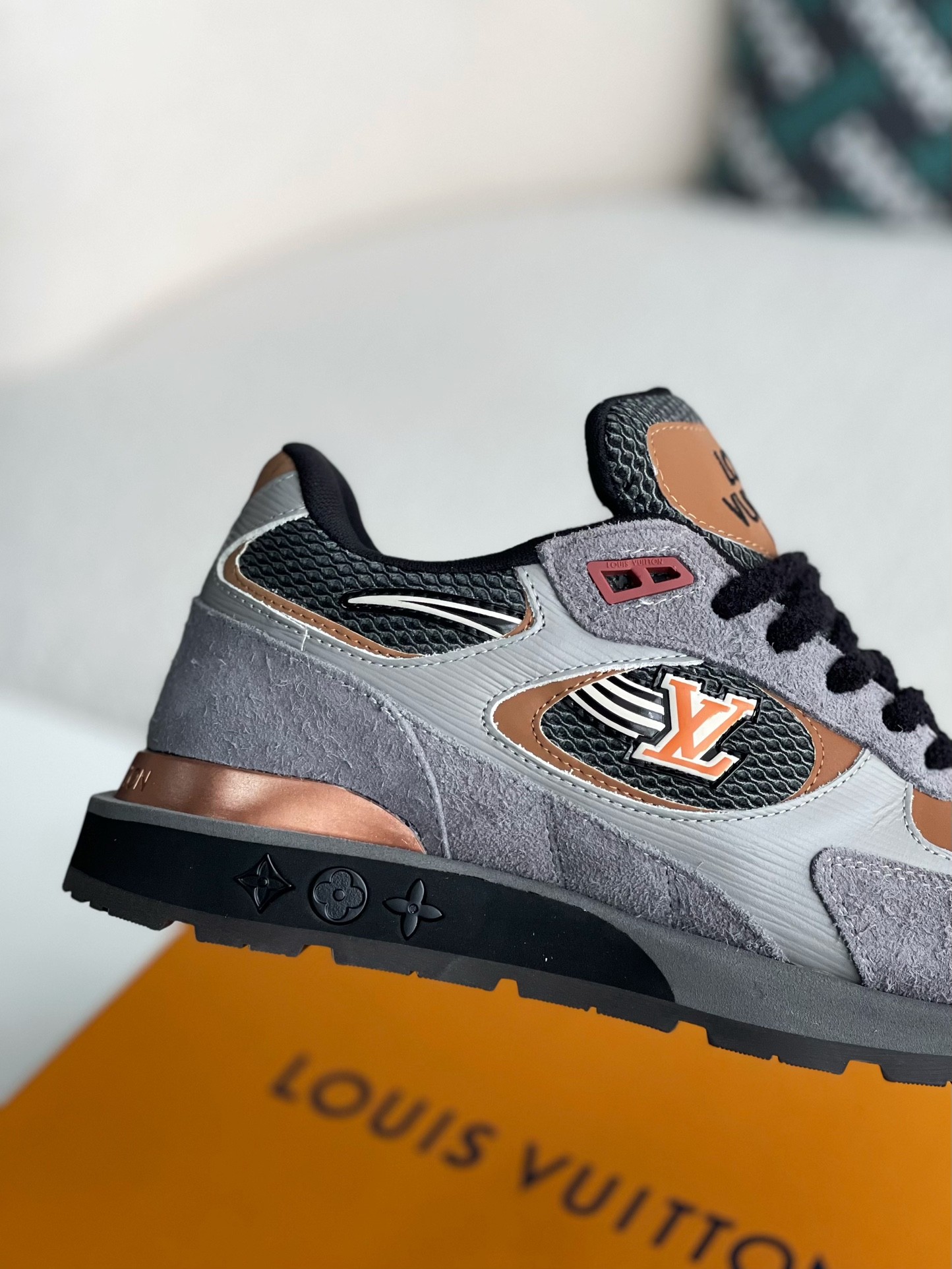 L X V Low-top running shoes detail 7