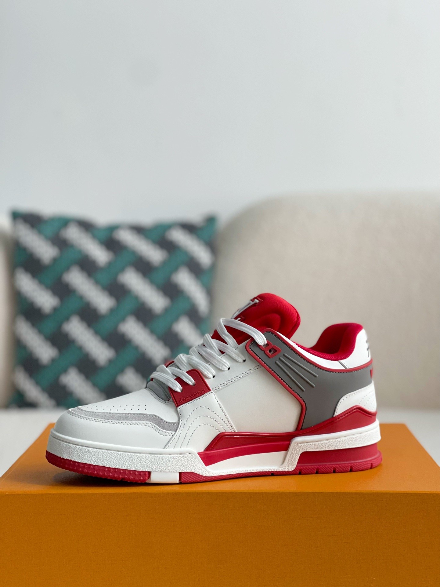 L X V SNEAKERS detail 4