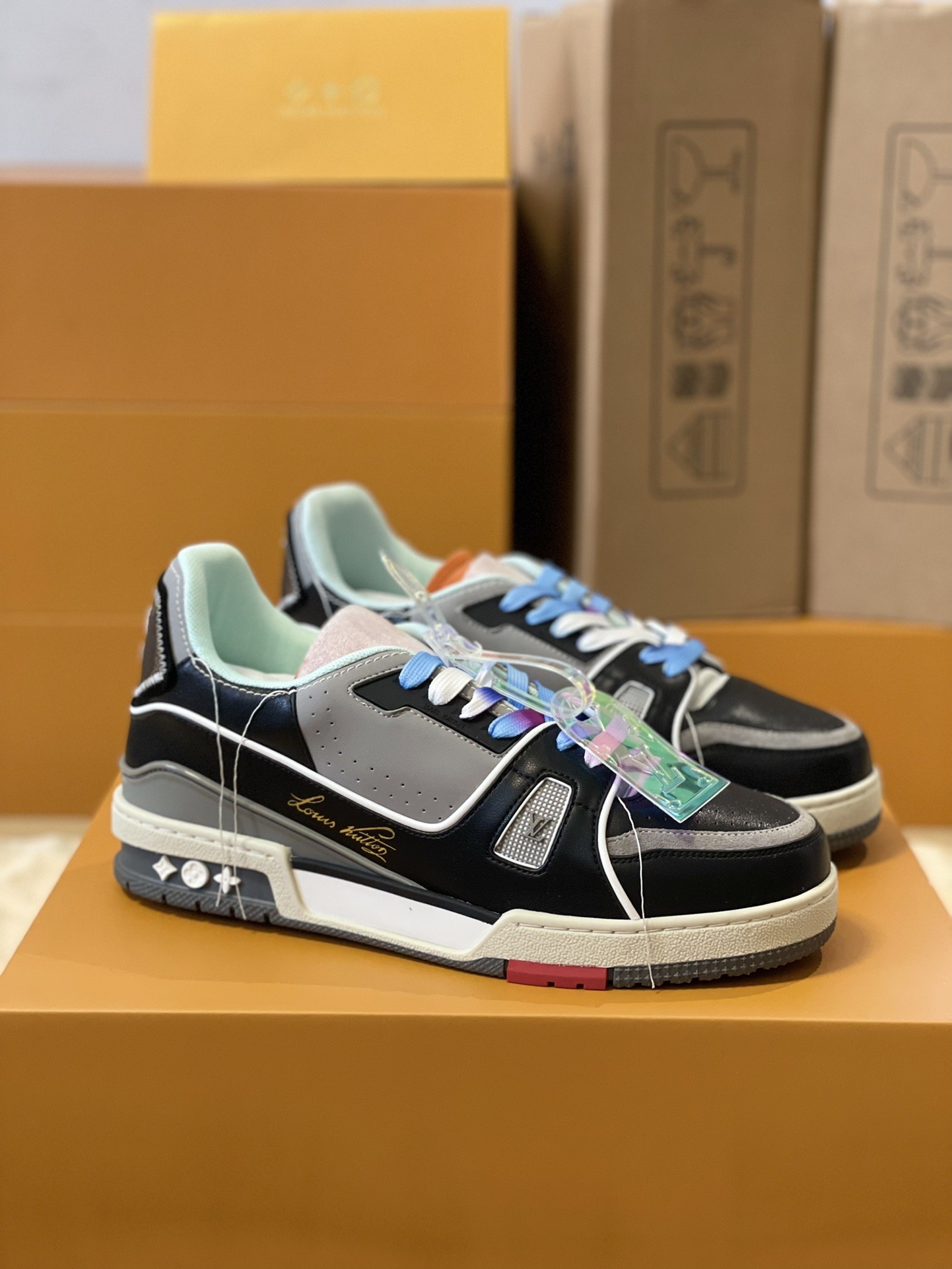 L X V TRAINER 1A9IQ5 Sneakers detail 2