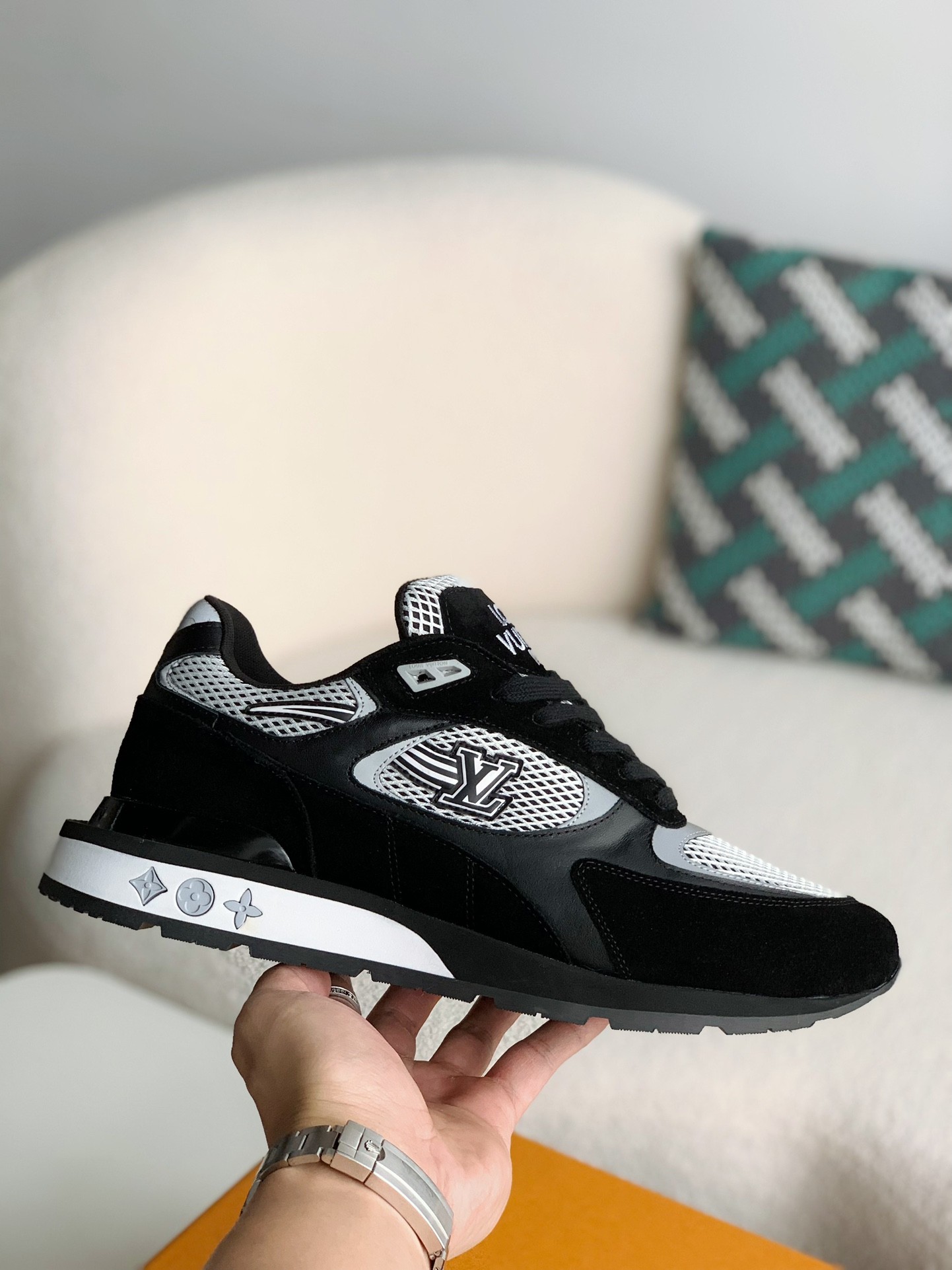 L X V SNEAKERS detail 6