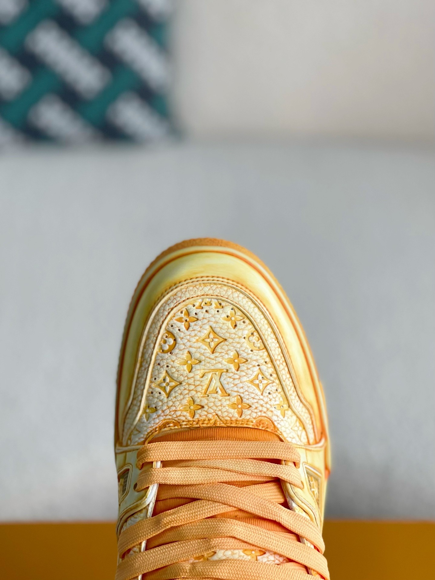 L X V SNEAKERS detail 8