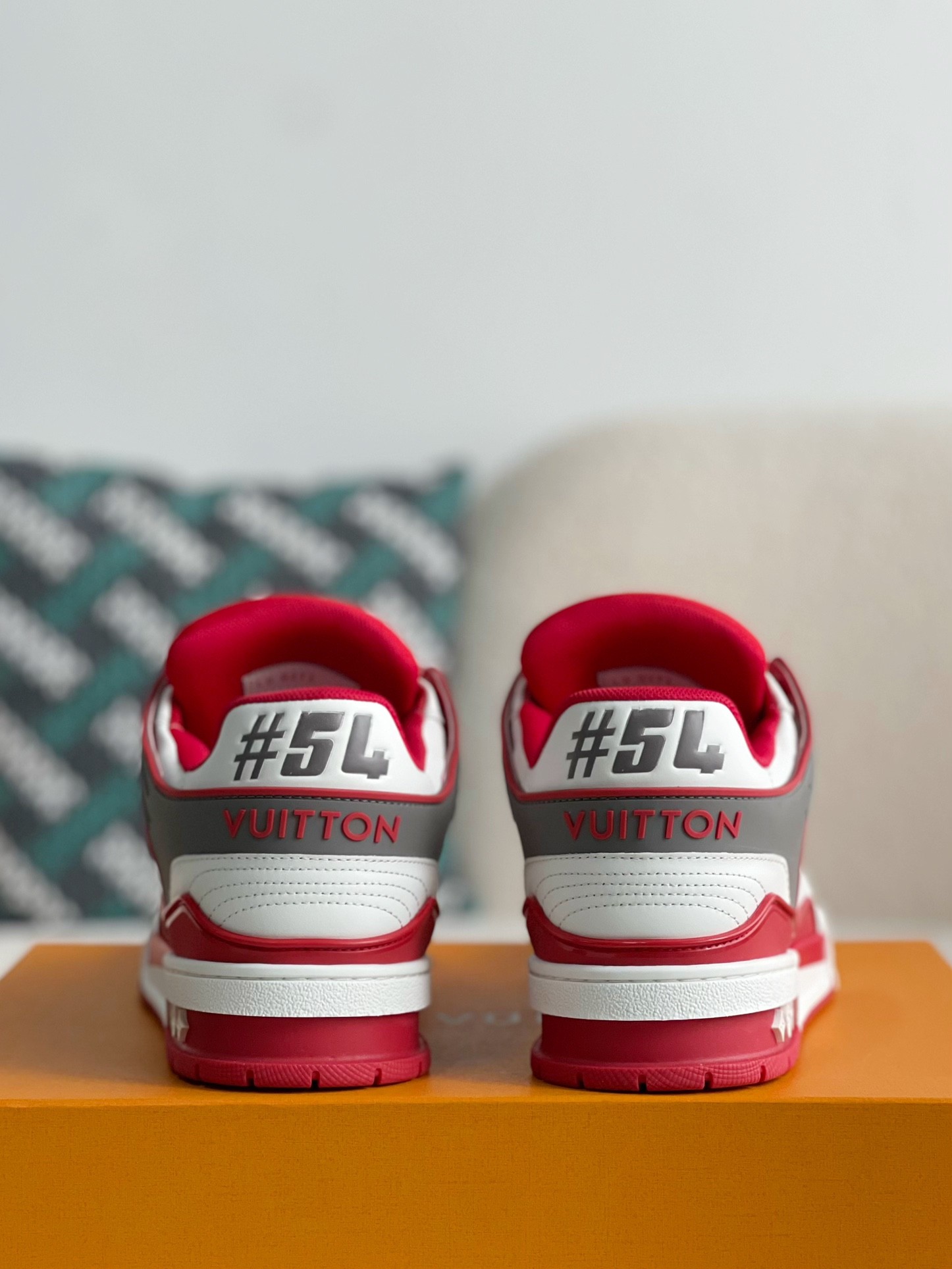 L X V SNEAKERS detail 3