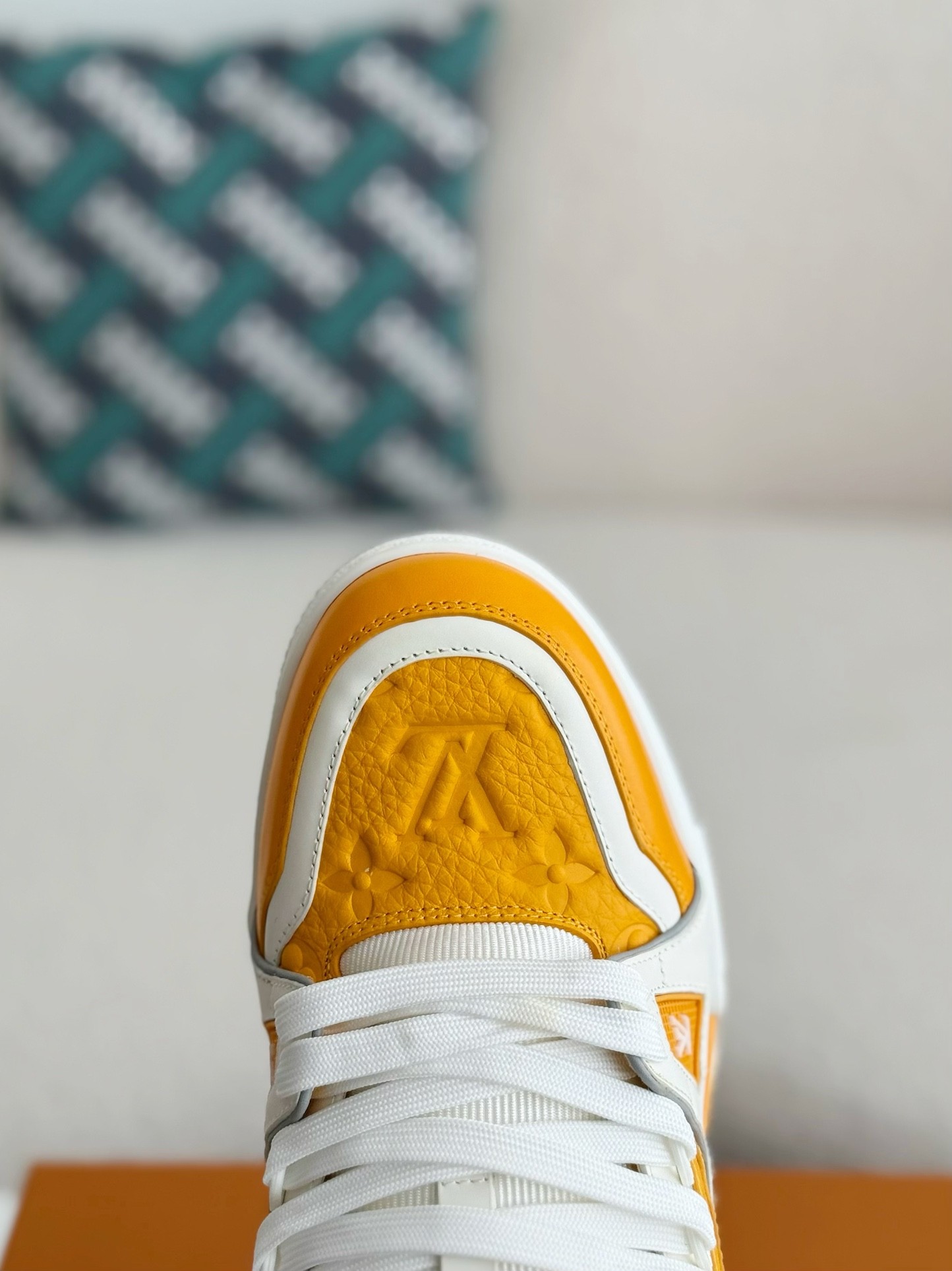L X V TRAINER SNEAKERS detail 8