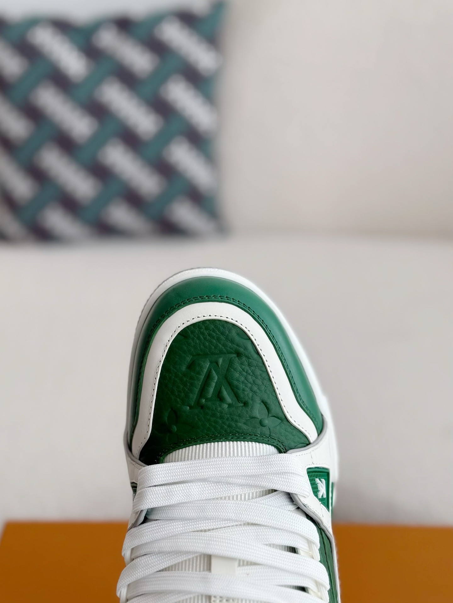 L X V TRAINER SNEAKERS detail 9