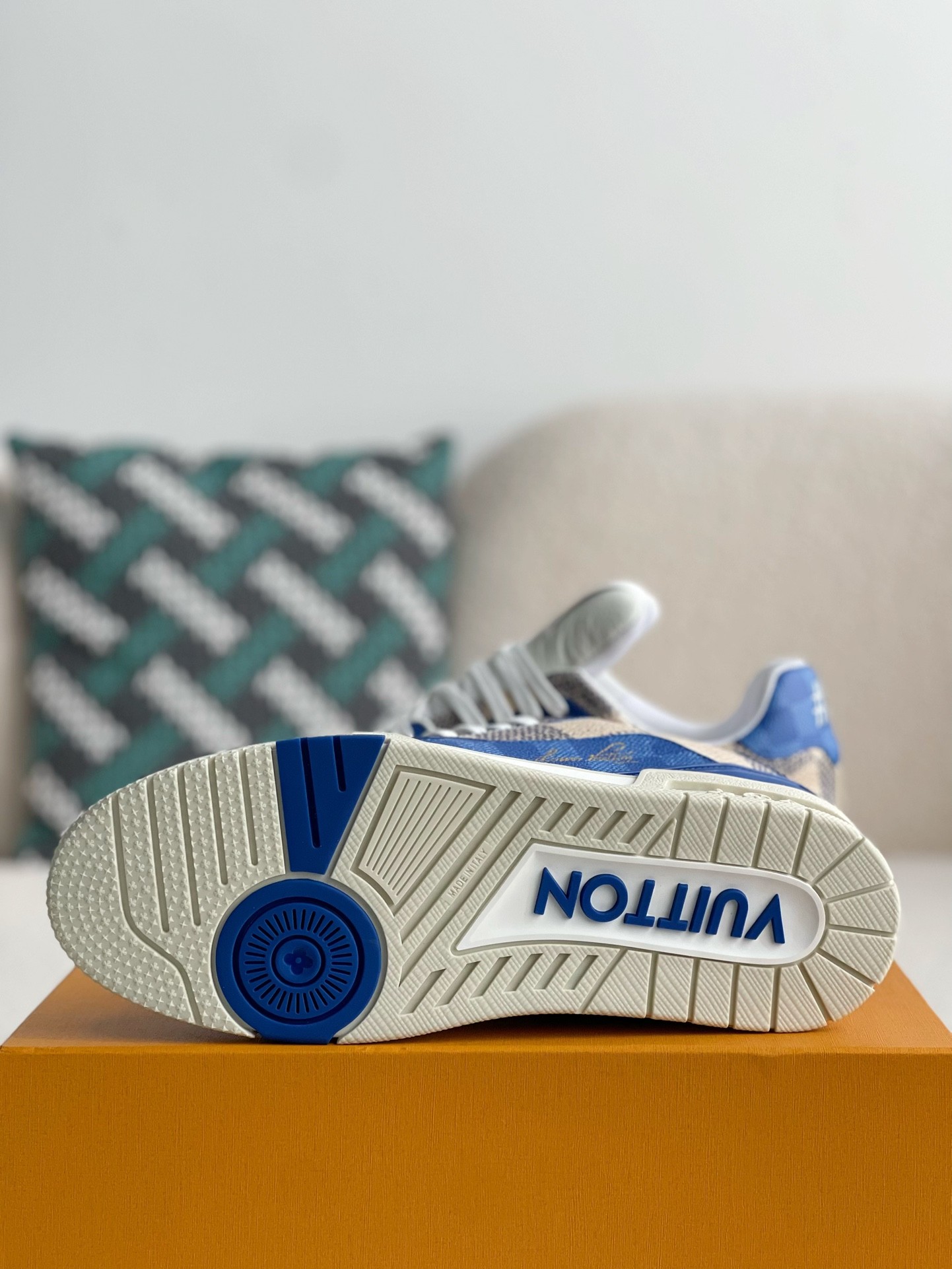 L X V New Trainer Sneakers detail 5