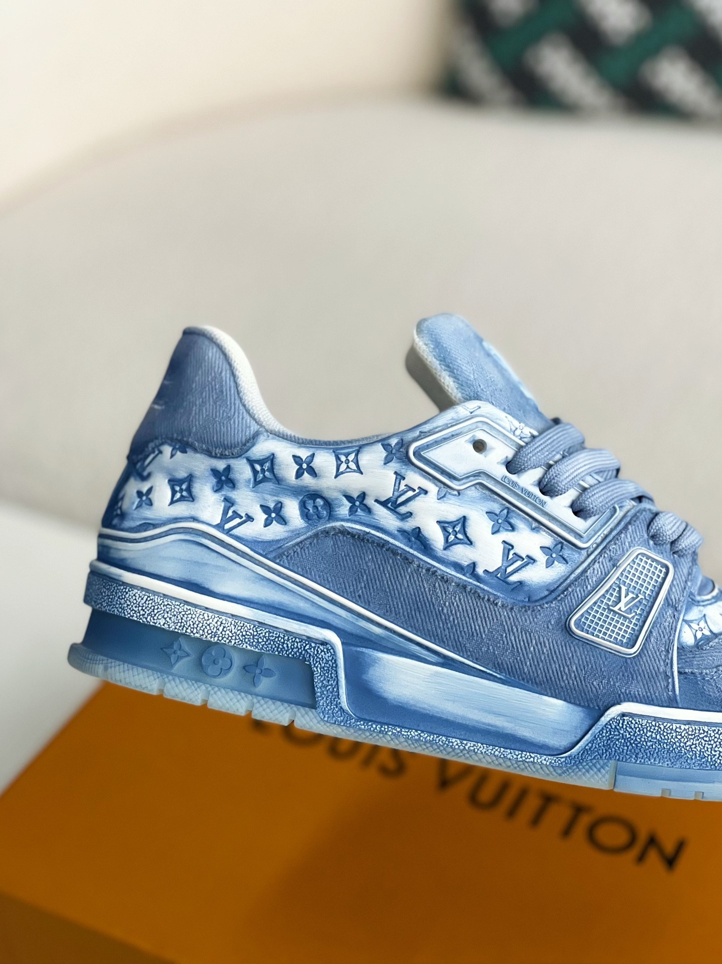 L X V SNEAKERS detail 7