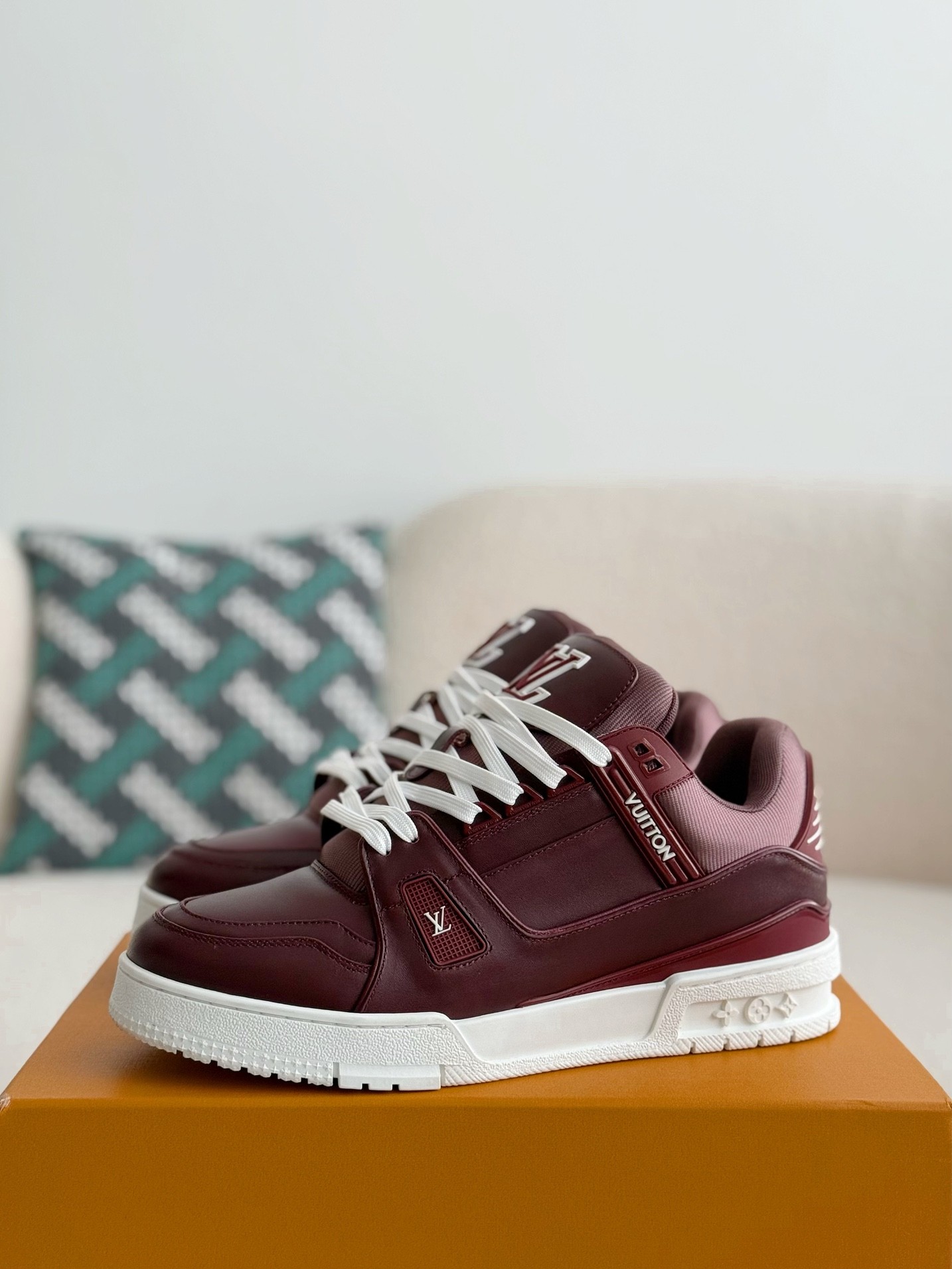 L X V TRAINER SNEAKERS
