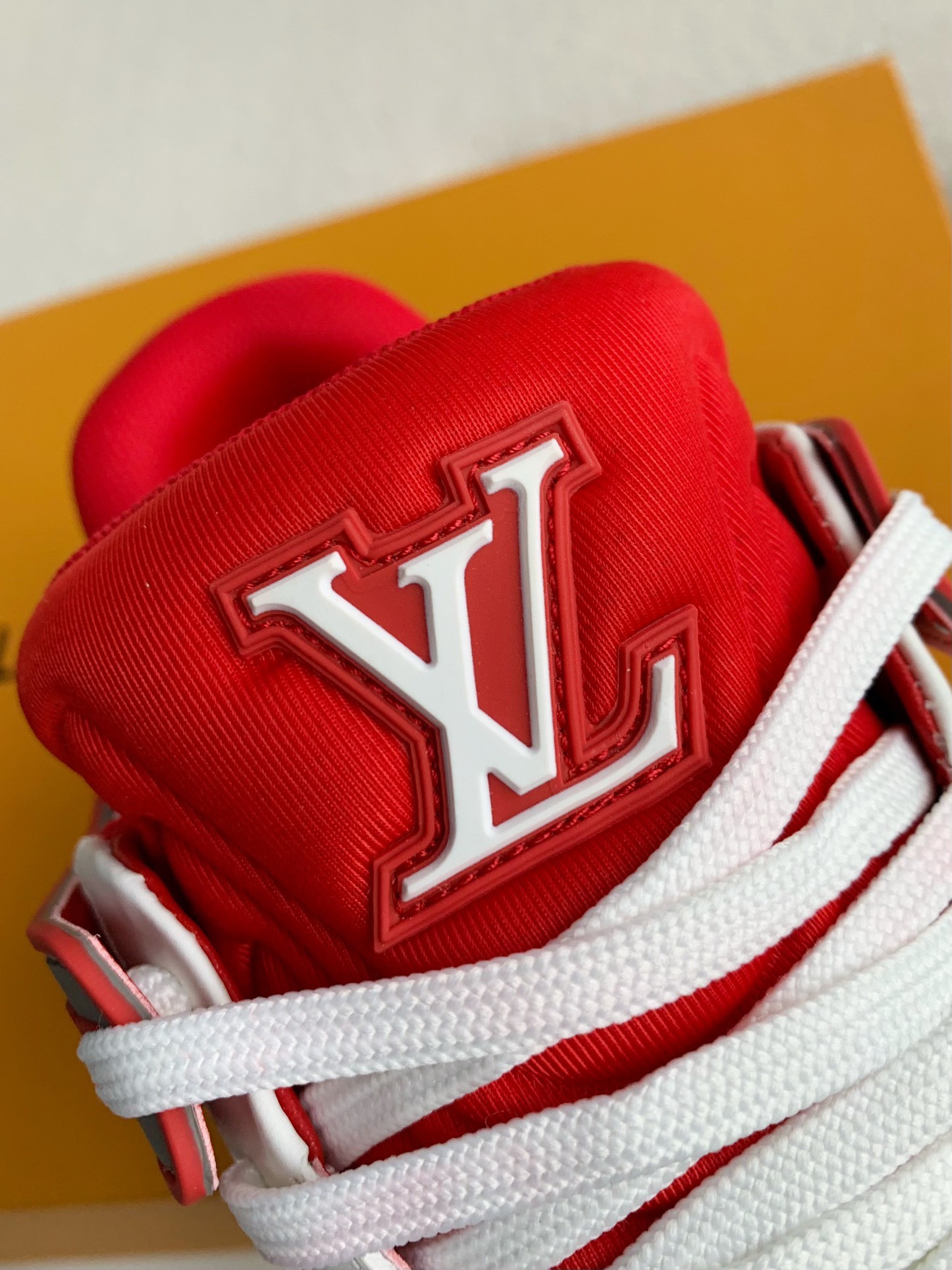 L X V SNEAKERS detail 10