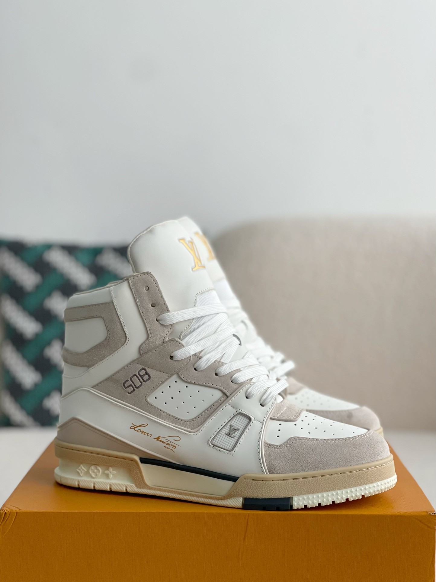 L X V TRAINER SNEAKERS detail 2