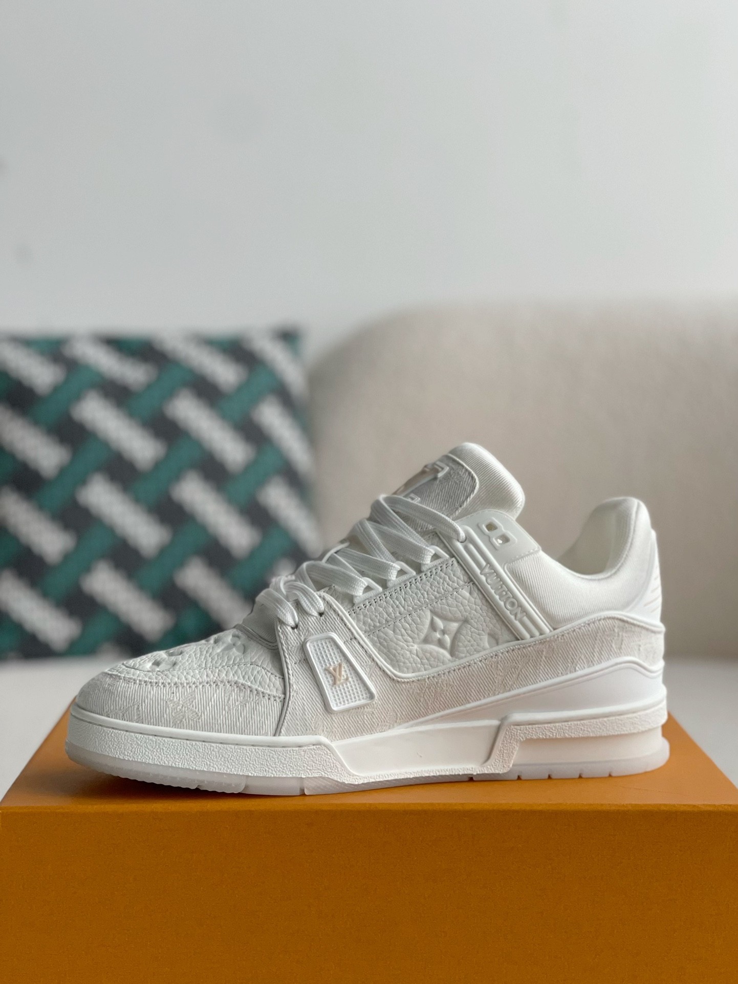 L X V TRAINER 1A8FN8 Sneakers detail 4
