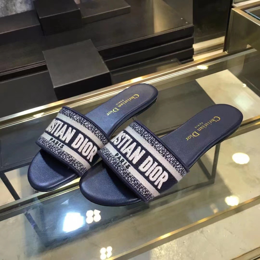 DR Every-D  Sandals