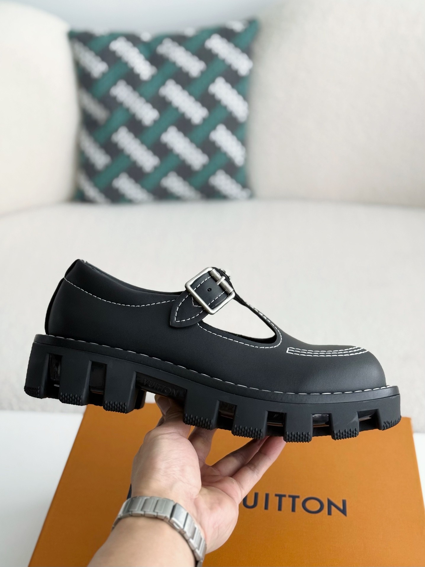L X V Cow leather/Round head buckle Casual Shoes detail 6