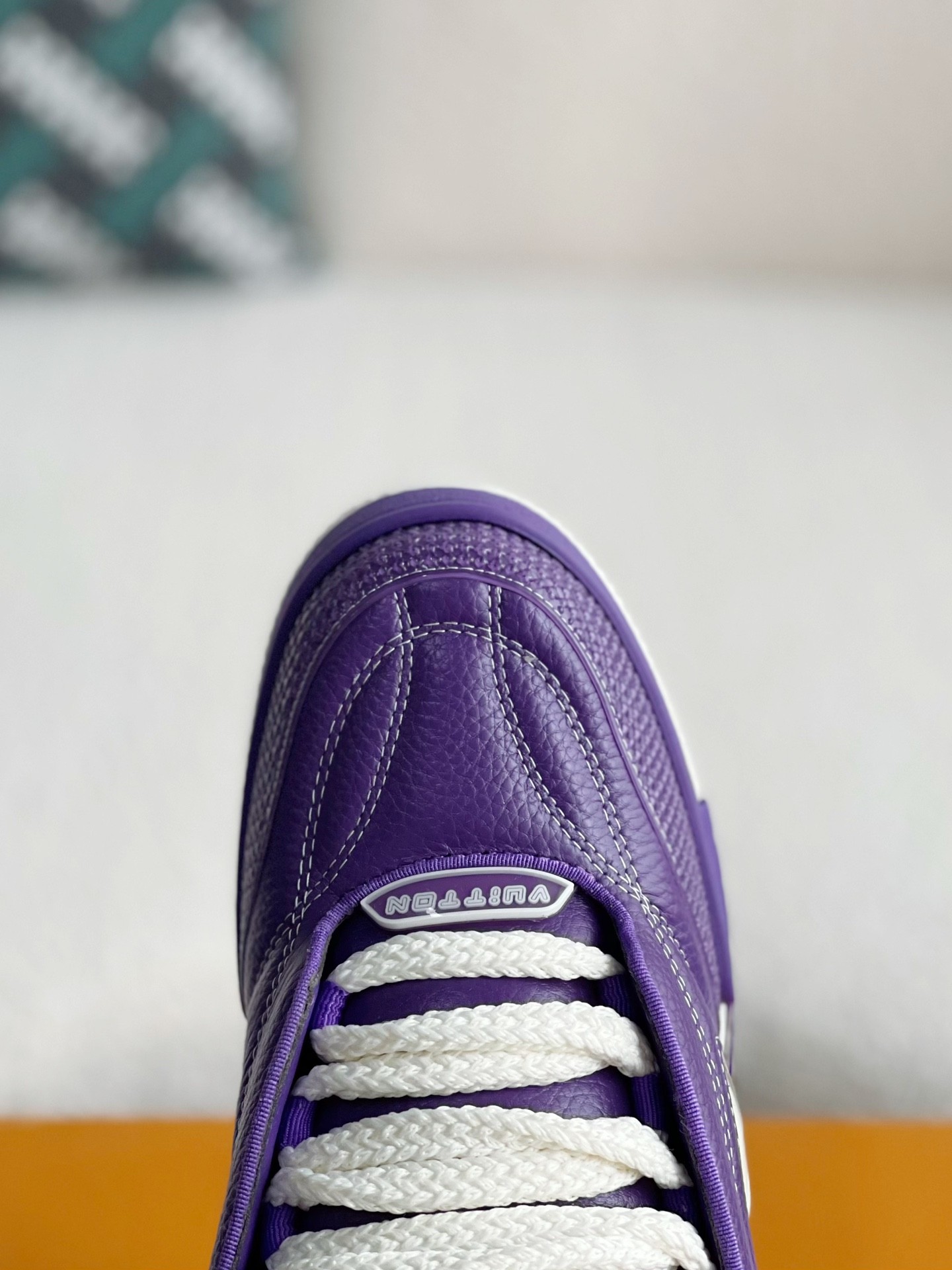 L X V Skate Sneakers detail 9