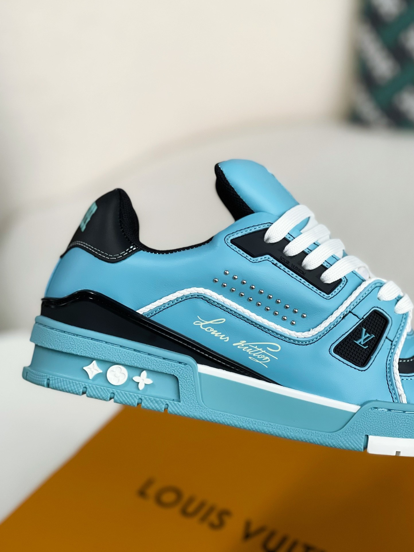 L X V SNEAKERS detail 7