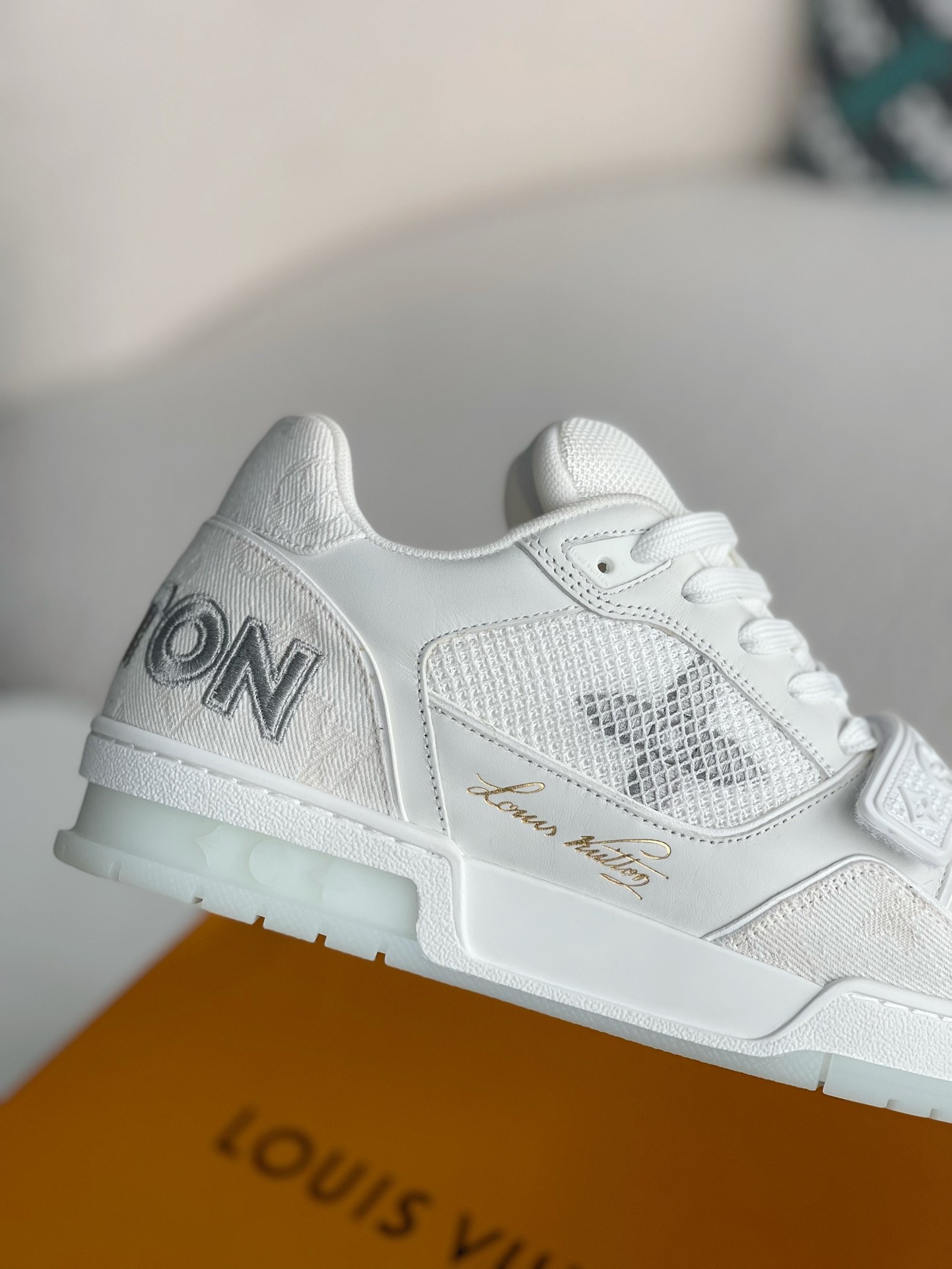 L X V TRAINER 1A9IQ5 Sneakers detail 7