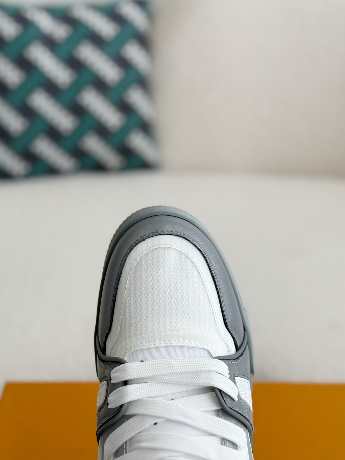 L X V TRAINER CUP SNEAKERS detail 10