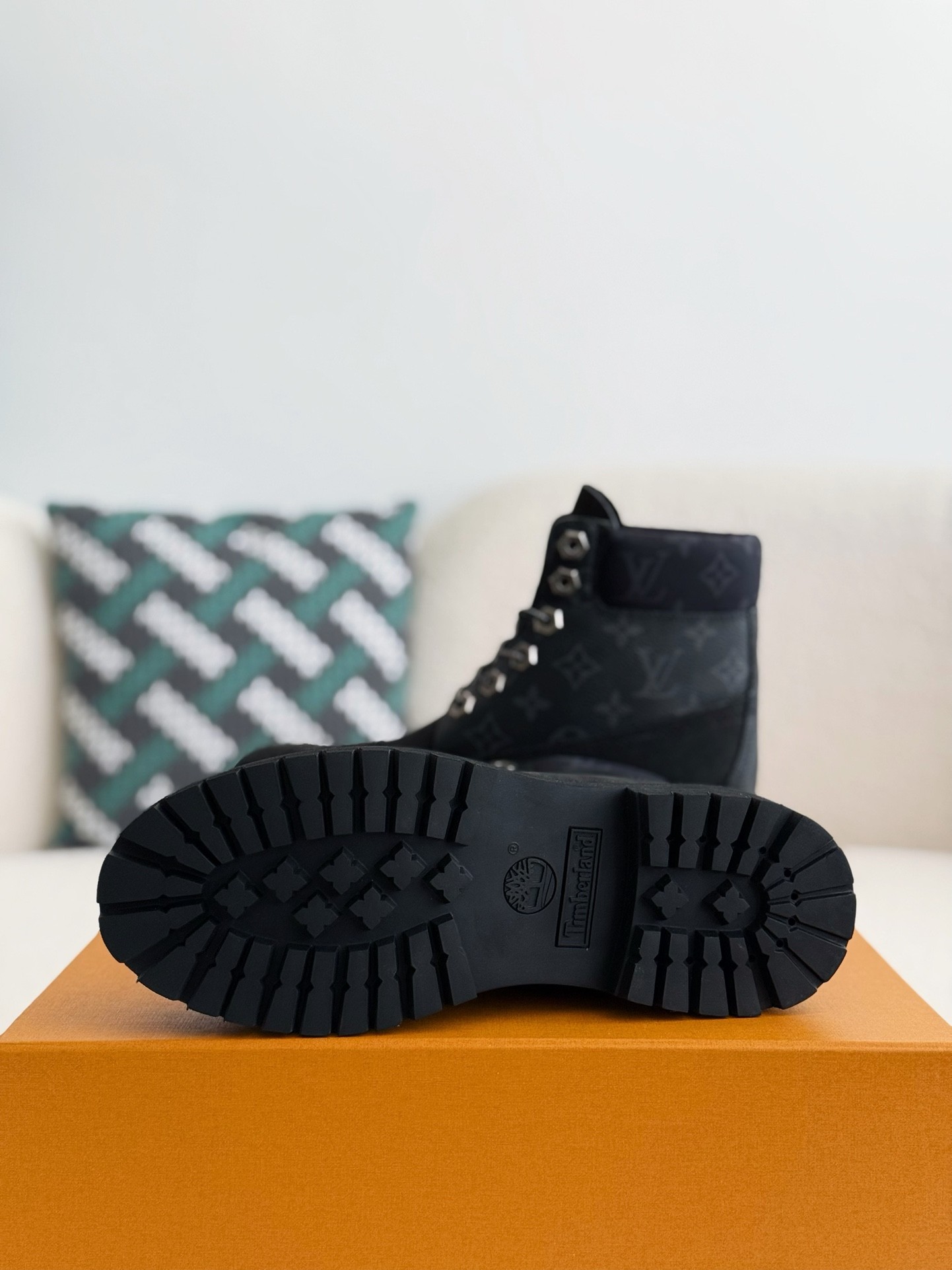 L X V x Timland boots/Martin boots/boots detail 5