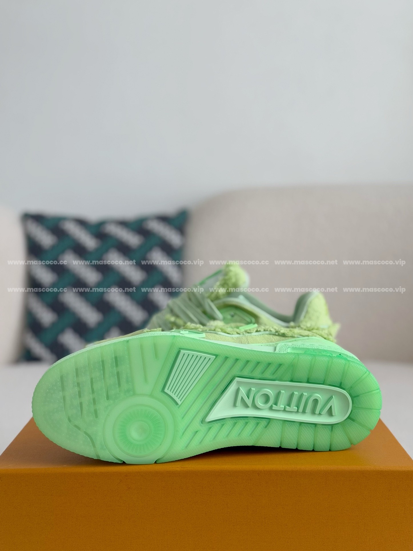 L X V TRAINER SNEAKERS detail 5