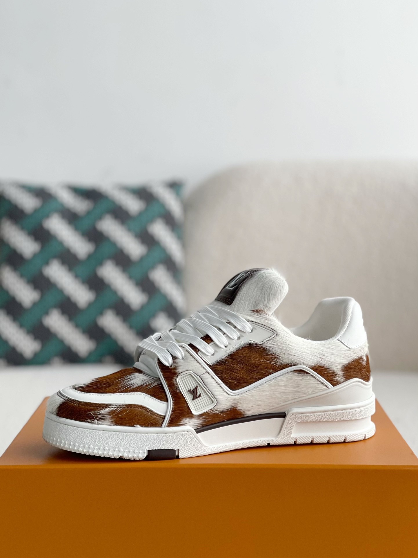 L X V SNEAKERS detail 4