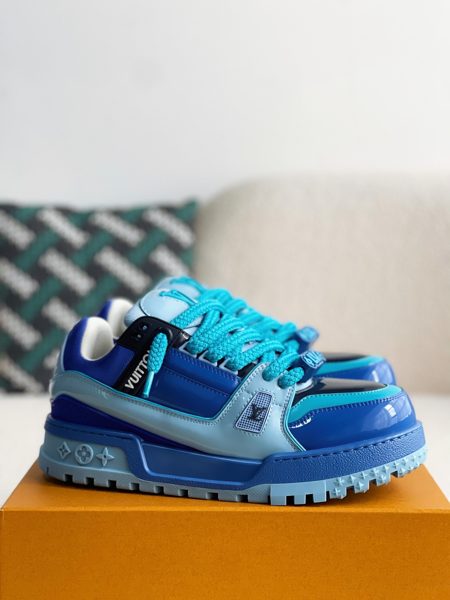 L X V TRAINER MAXI SNEAKERS detail 2