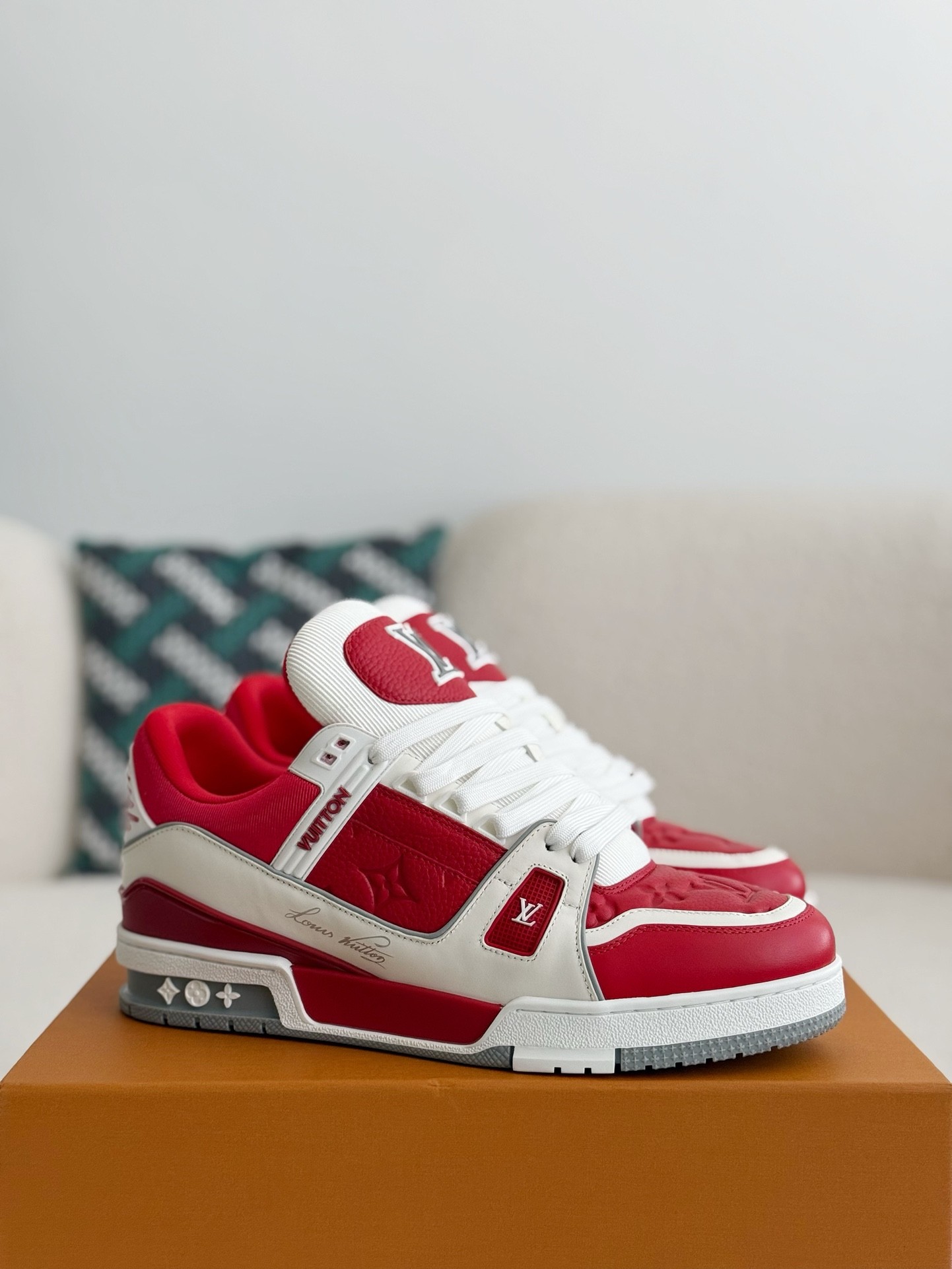L X V TRAINER SNEAKERS detail 2