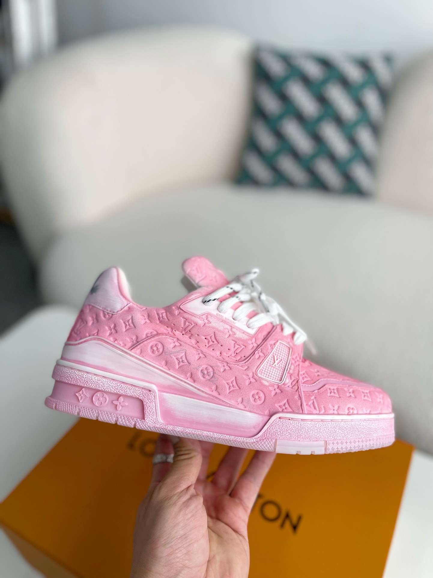 L X V TRAINER SNEAKERS detail 6