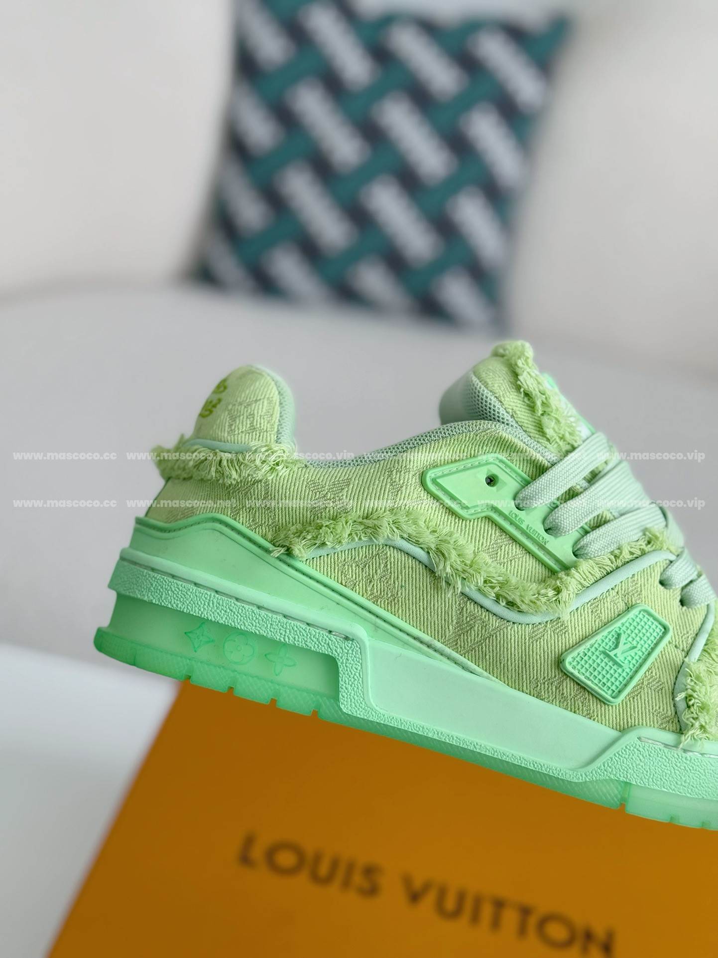 L X V TRAINER SNEAKERS detail 7