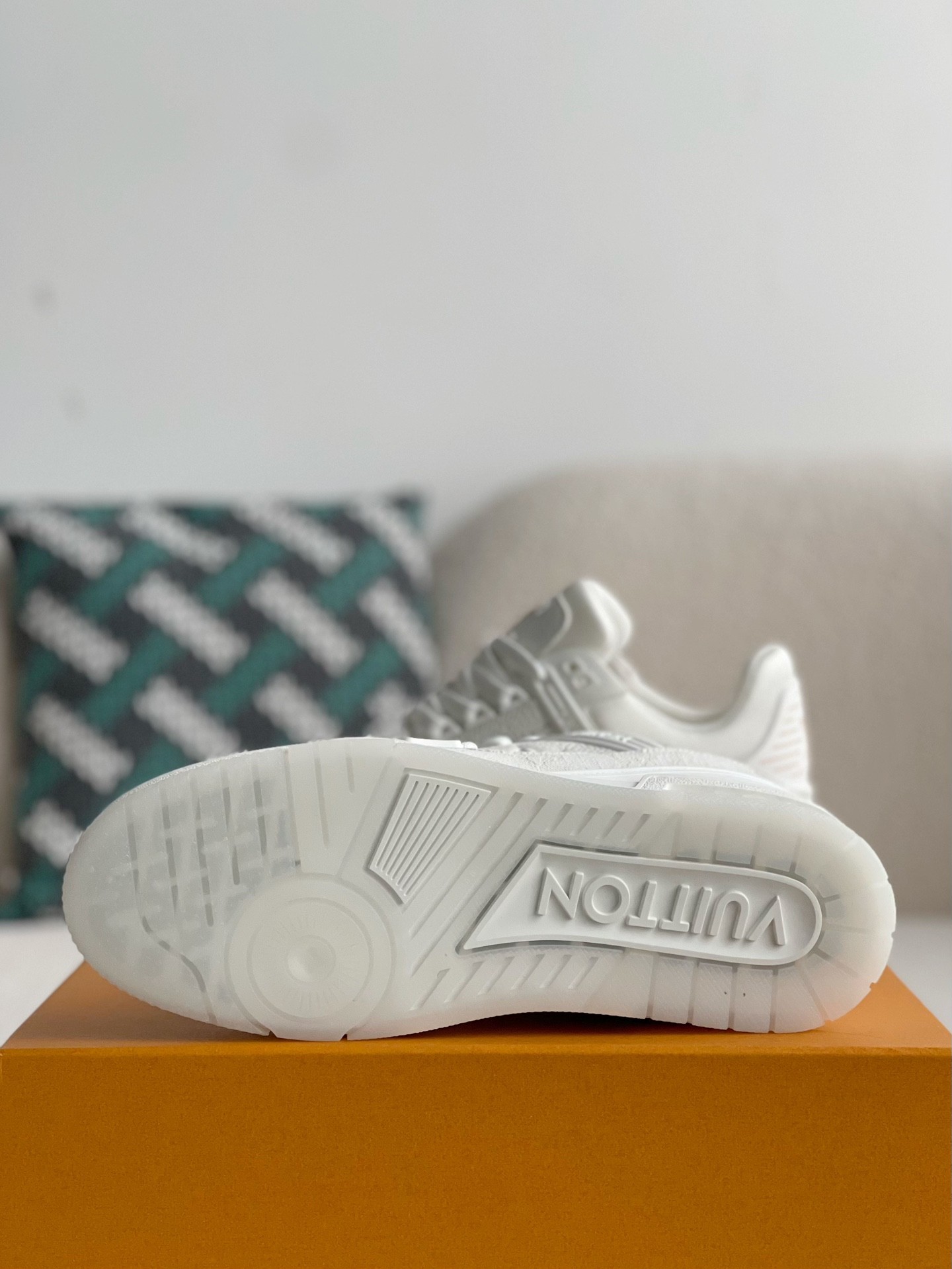 L X V TRAINER 1A8FN8 Sneakers detail 5