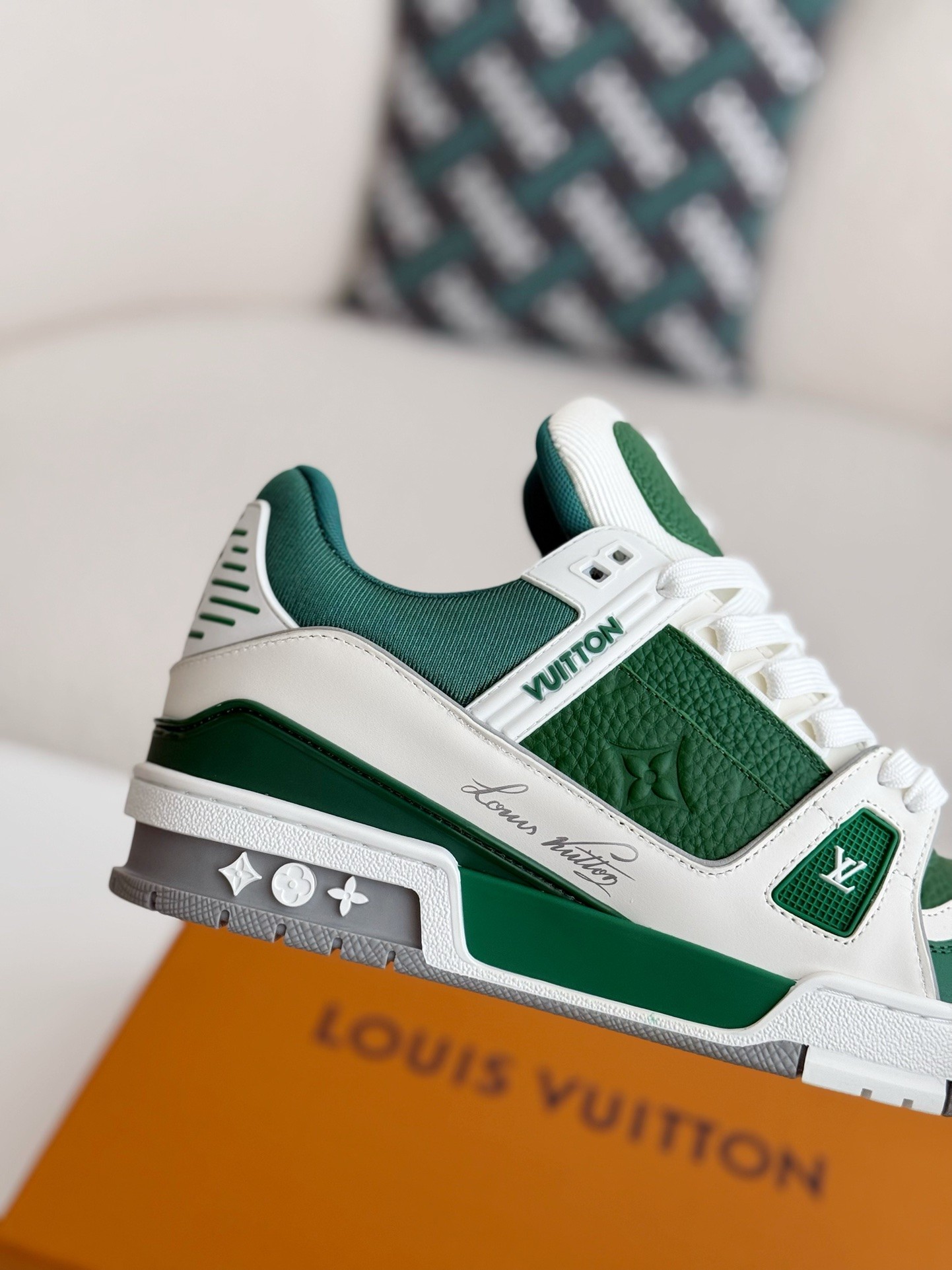L X V TRAINER SNEAKERS detail 7
