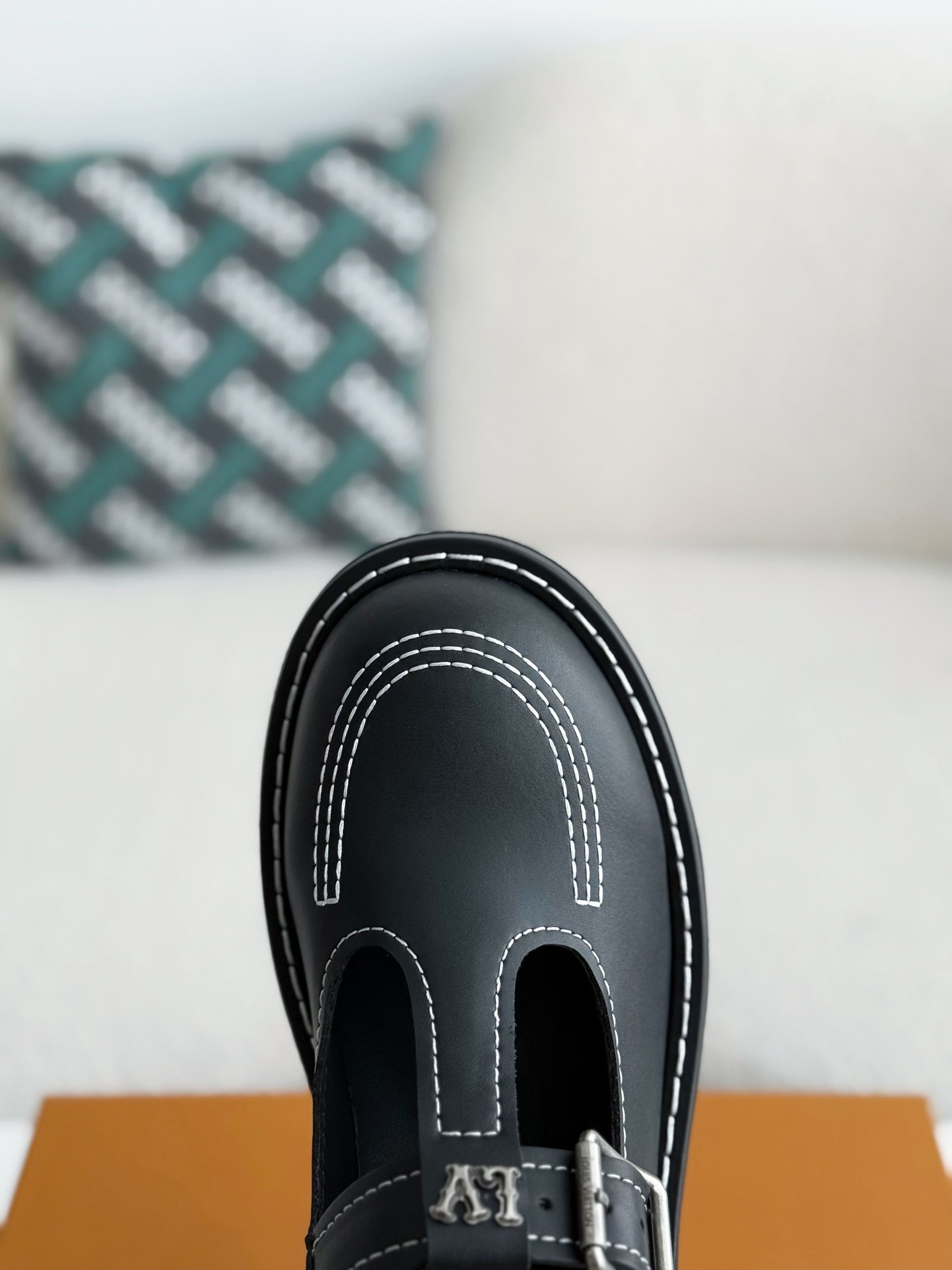 L X V Cow leather/Round head buckle Casual Shoes detail 8