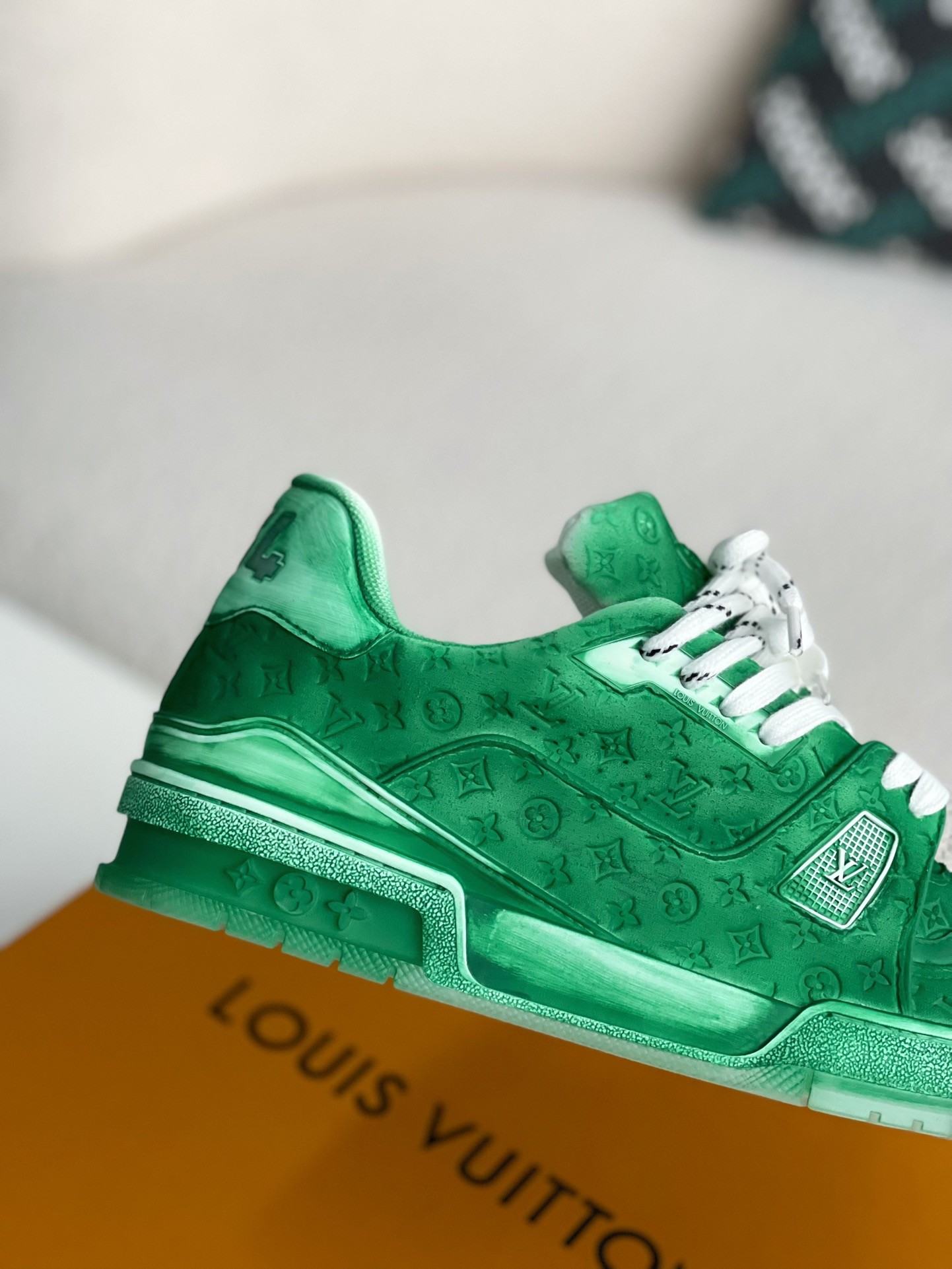 L X V TRAINER SNEAKERS detail 7