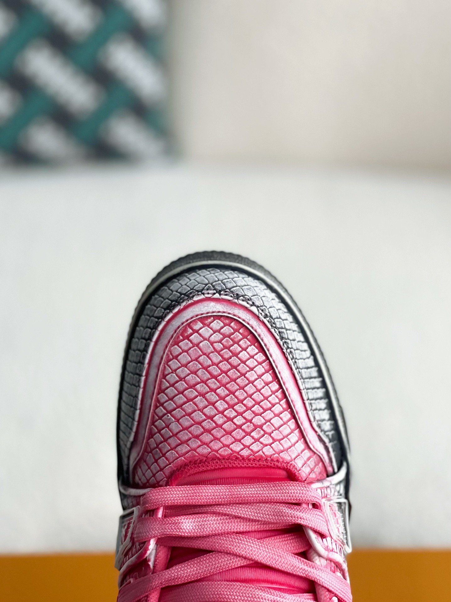 L X V SNEAKERS detail 8