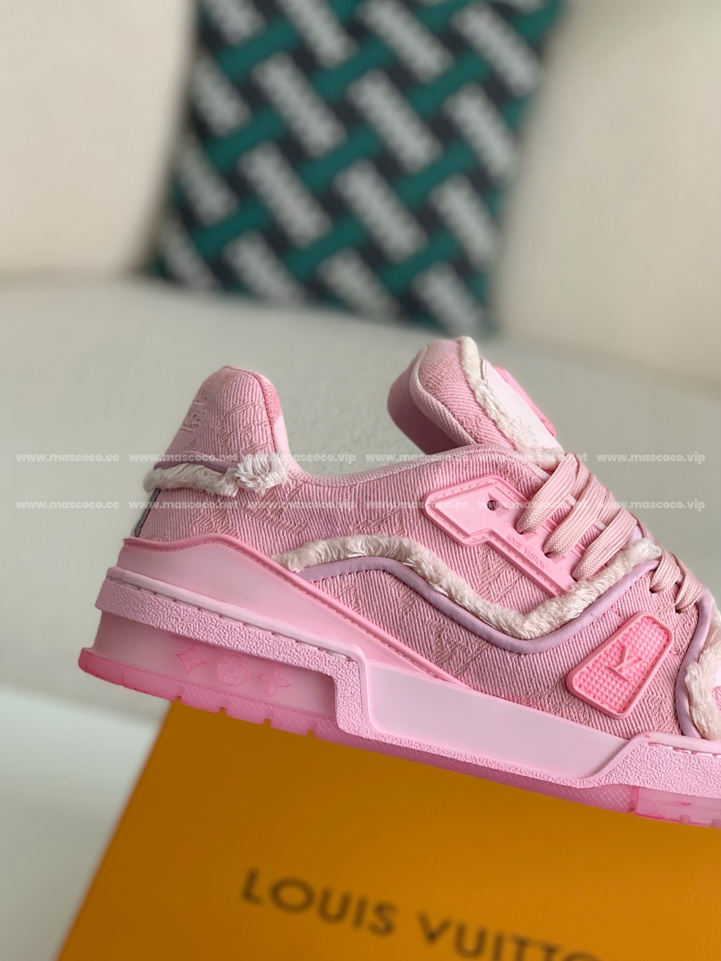 L X V TRAINER SNEAKERS detail 7