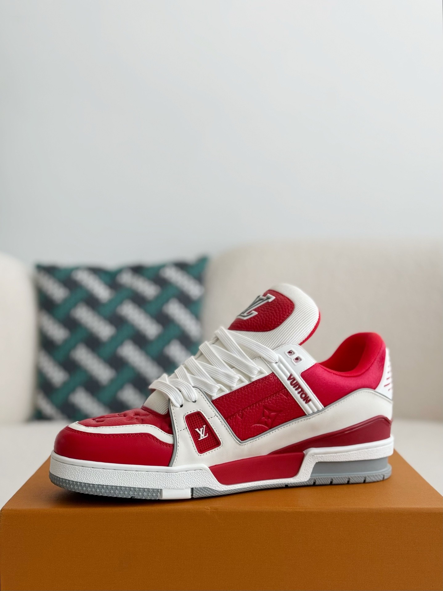 L X V TRAINER SNEAKERS detail 4
