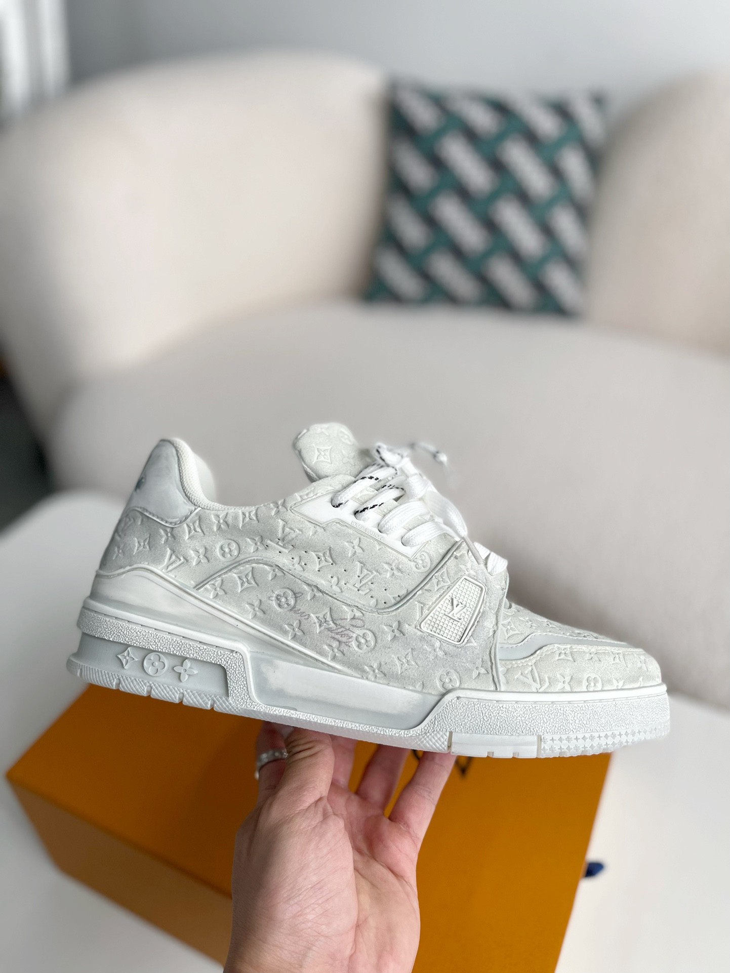 L X V TRAINER SNEAKERS detail 6