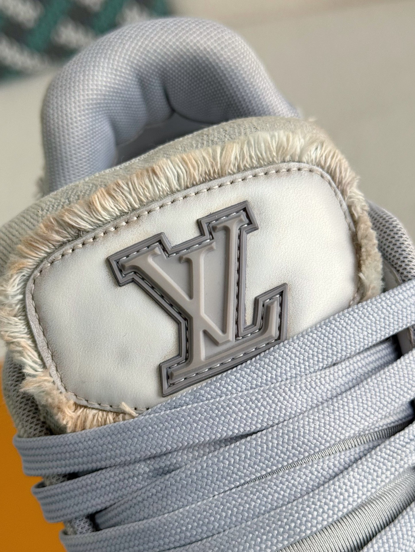L X V TRAINER SNEAKERS detail 10