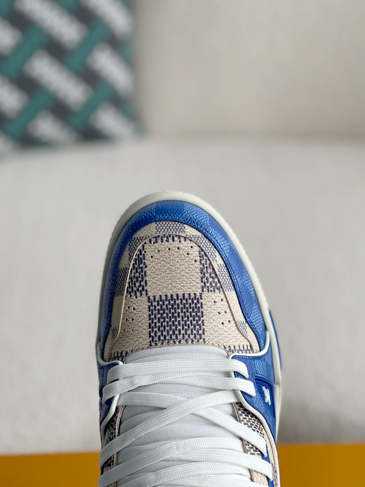 L X V New Trainer Sneakers detail 9