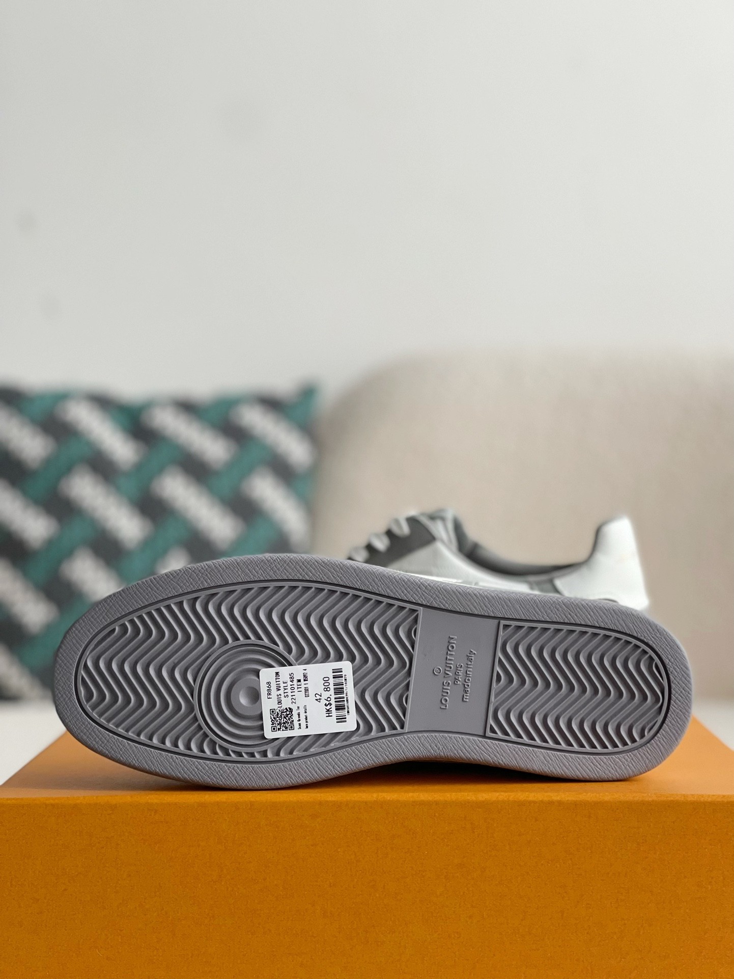 L X V SNEAKERS detail 5
