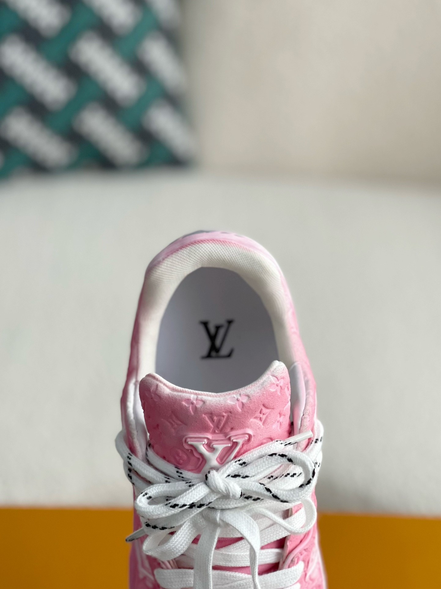 L X V TRAINER SNEAKERS detail 8