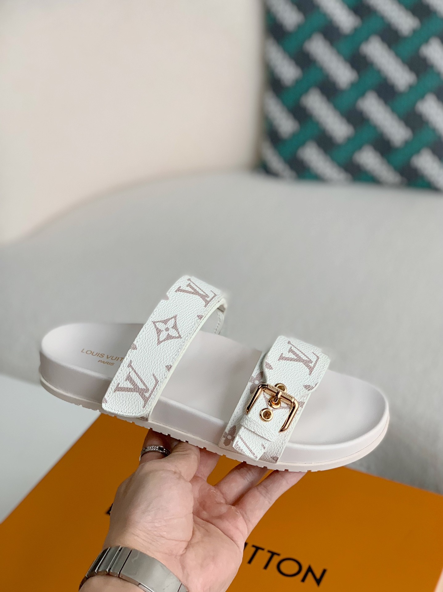 L X V SLIPPERS detail 6