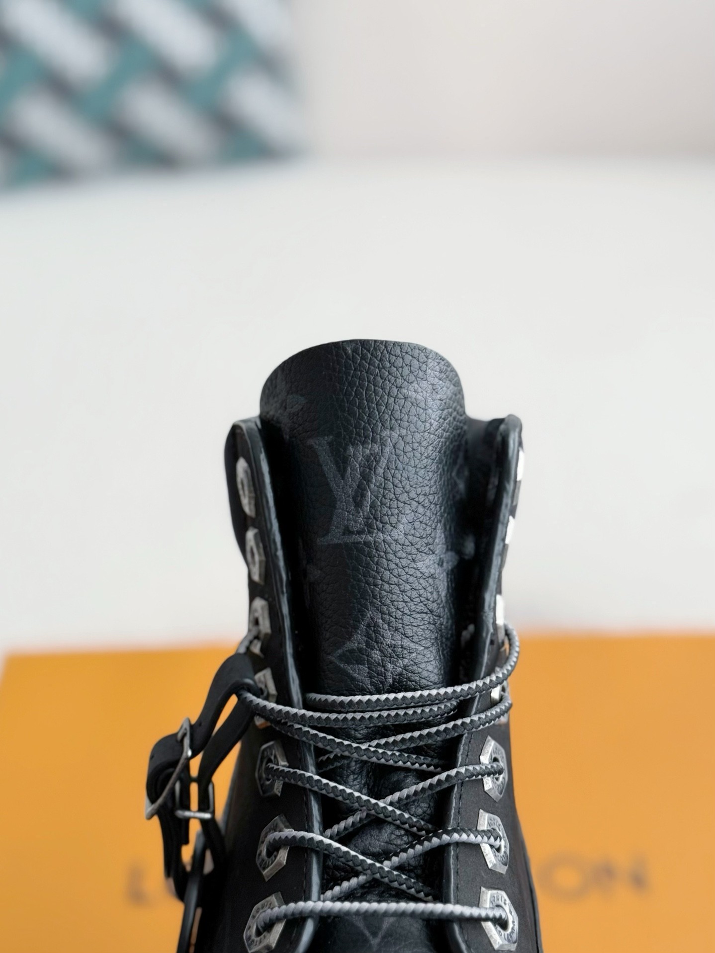 L X V x Timland boots/Martin boots/boots detail 8