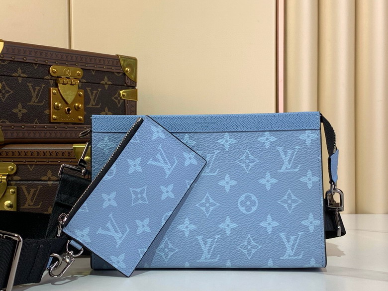 L X V Messenger Bags/Shoulder bag 22x14.5x4.5cm detail 11