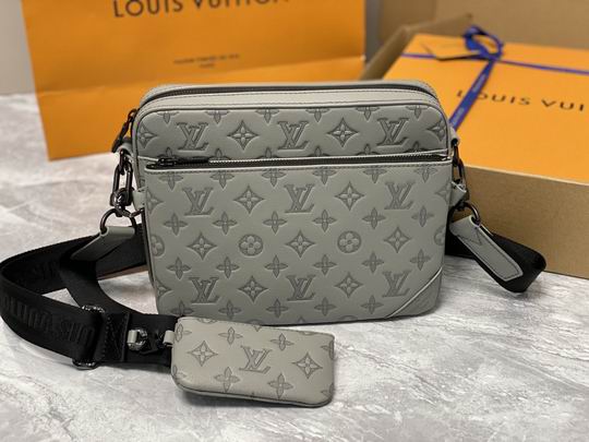 L X V Messenger Bags Size:25*18.5*7cm detail 13