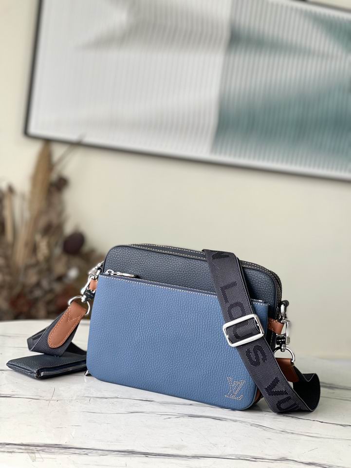 L X V Messenger Bags Size:25*18.5*7cm detail 9