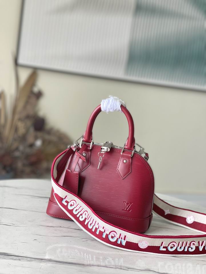 L X V Bag 23.5x17.5zx11.5cm detail 10