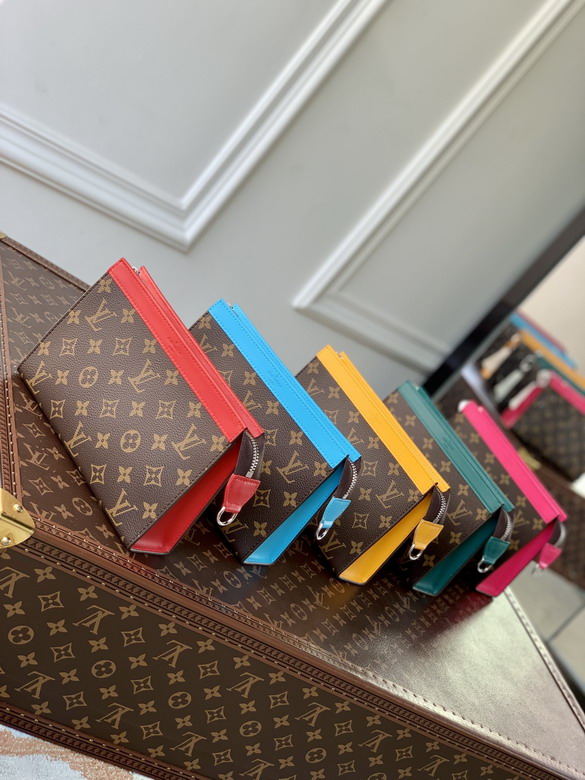 L X V Clutch bag 18.5x11x6.5cm