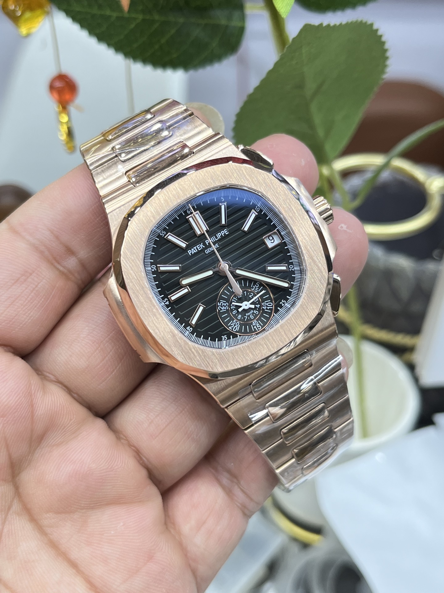 PP Nautilus Brown Dial detail 9